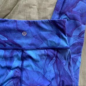 Lululemon patterned leggings size 2
